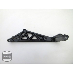 Kawasaki GPz750 schetsplaat links  / linker voetsteunhouder / voetsteun / voet step steun / voetstep